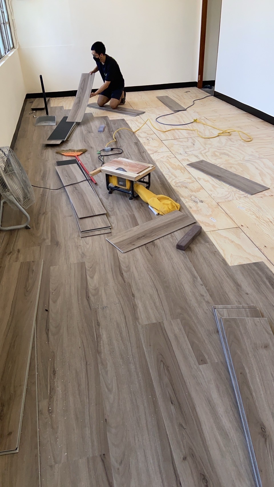 維斯塔清新白橡木地板 鋪設過程